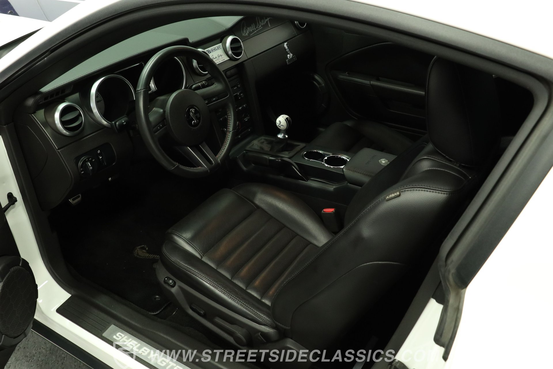 Used 2007 Ford Mustang Shelby GT500 RWD image 4