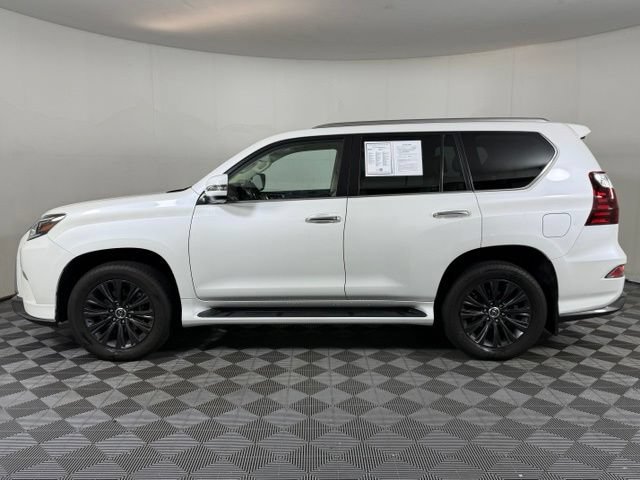 Used 2022 Lexus GX 460 Luxury w/ Sport Design Package AWD/4WD image 3