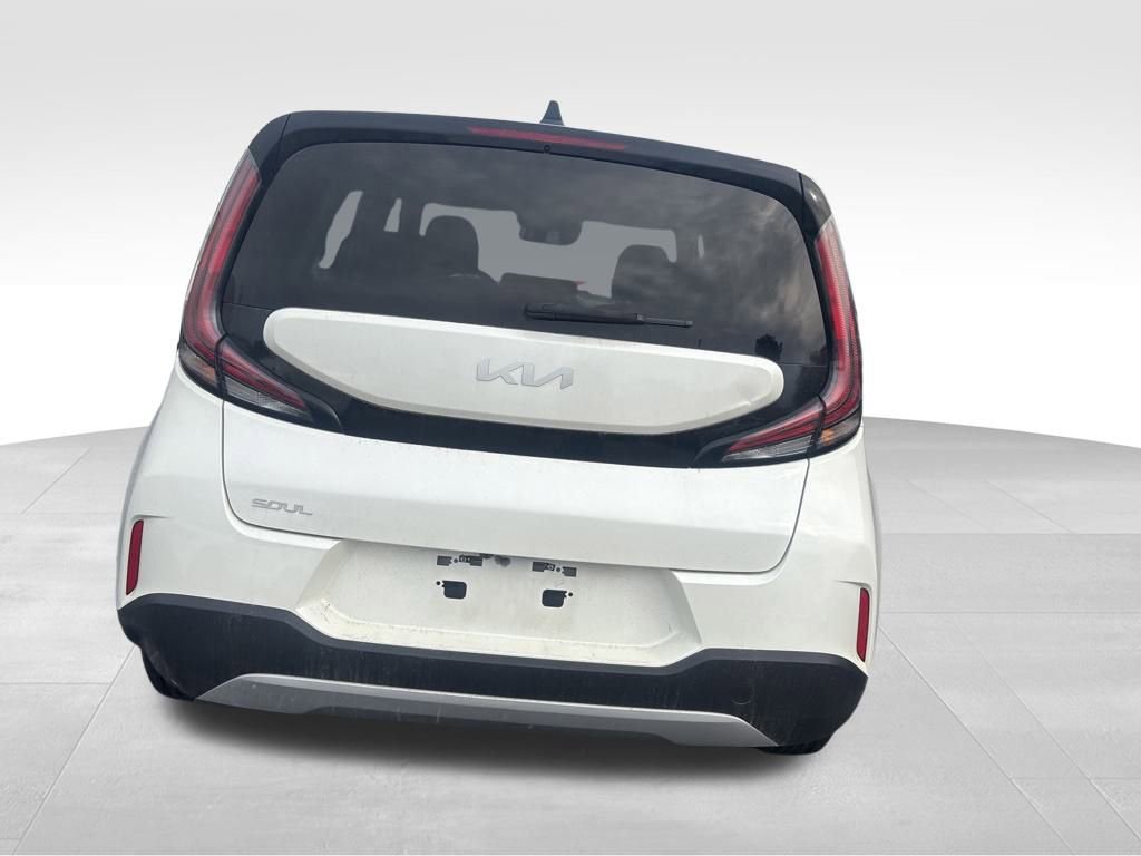 Certified 2023 Kia Soul LX image 17