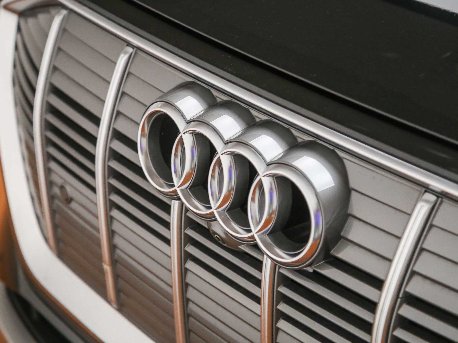 Certified 2022 Audi e-tron Premium Plus AWD/4WD image 9