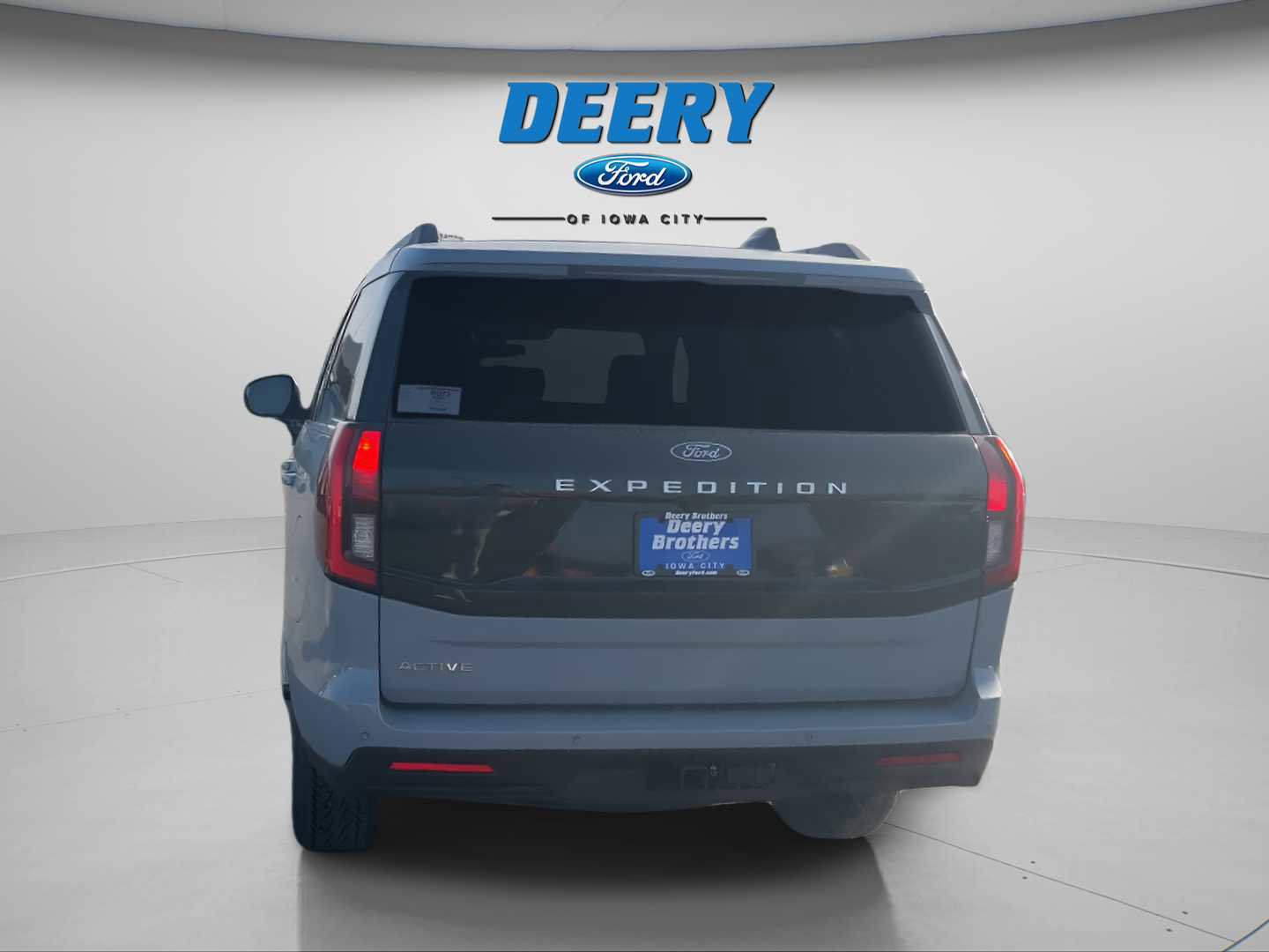 Used 2026 Ford Expedition Active image 7