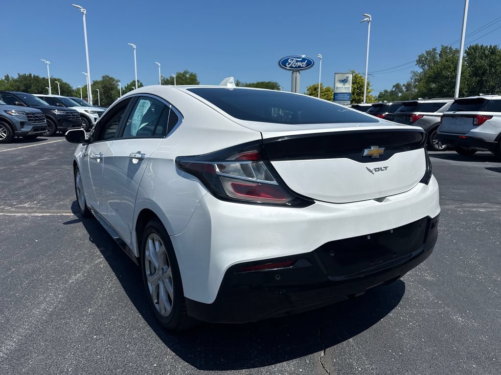 Used 2017 Chevrolet Volt Premier w/ Driver Confidence Package FWD image 11