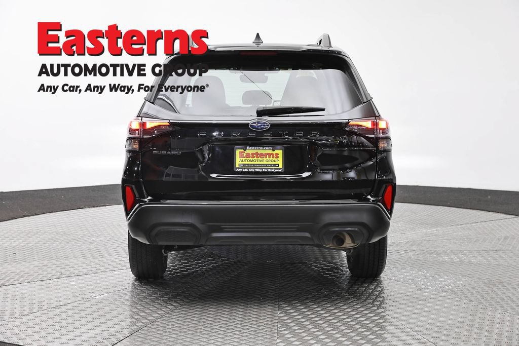 Used 2025 Subaru Forester Premium AWD/4WD image 12
