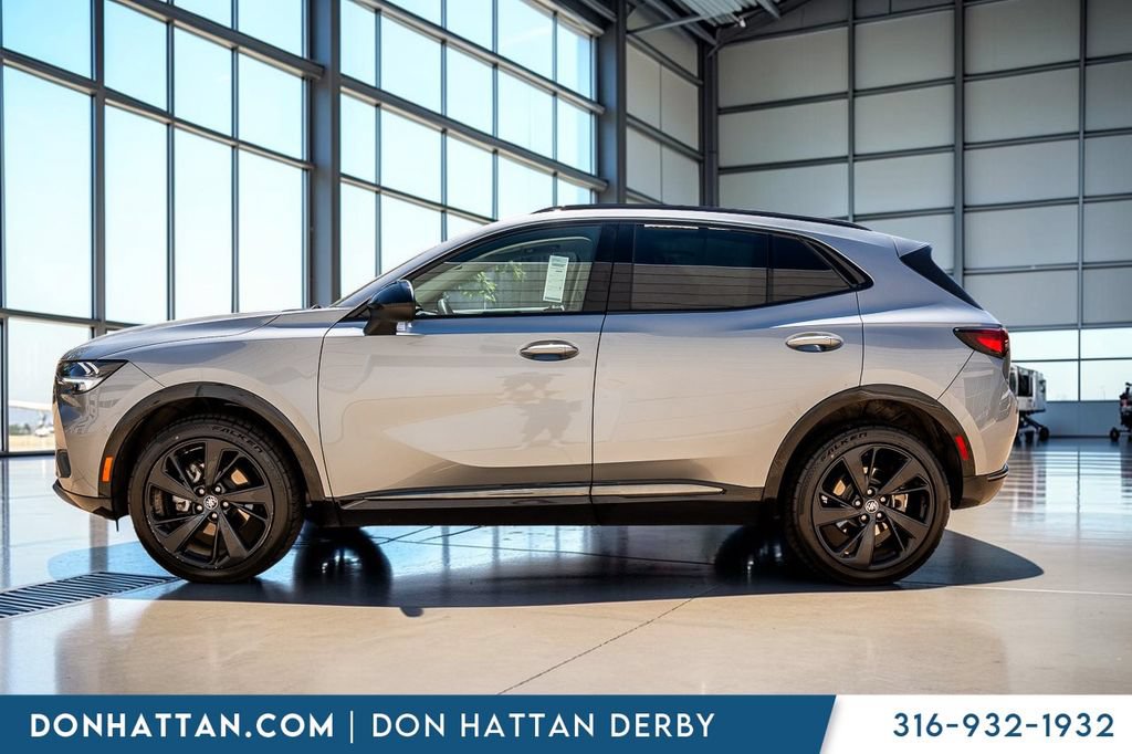 Used 2023 Buick Envision Essence w/ Sport Touring Package AWD/4WD image 2
