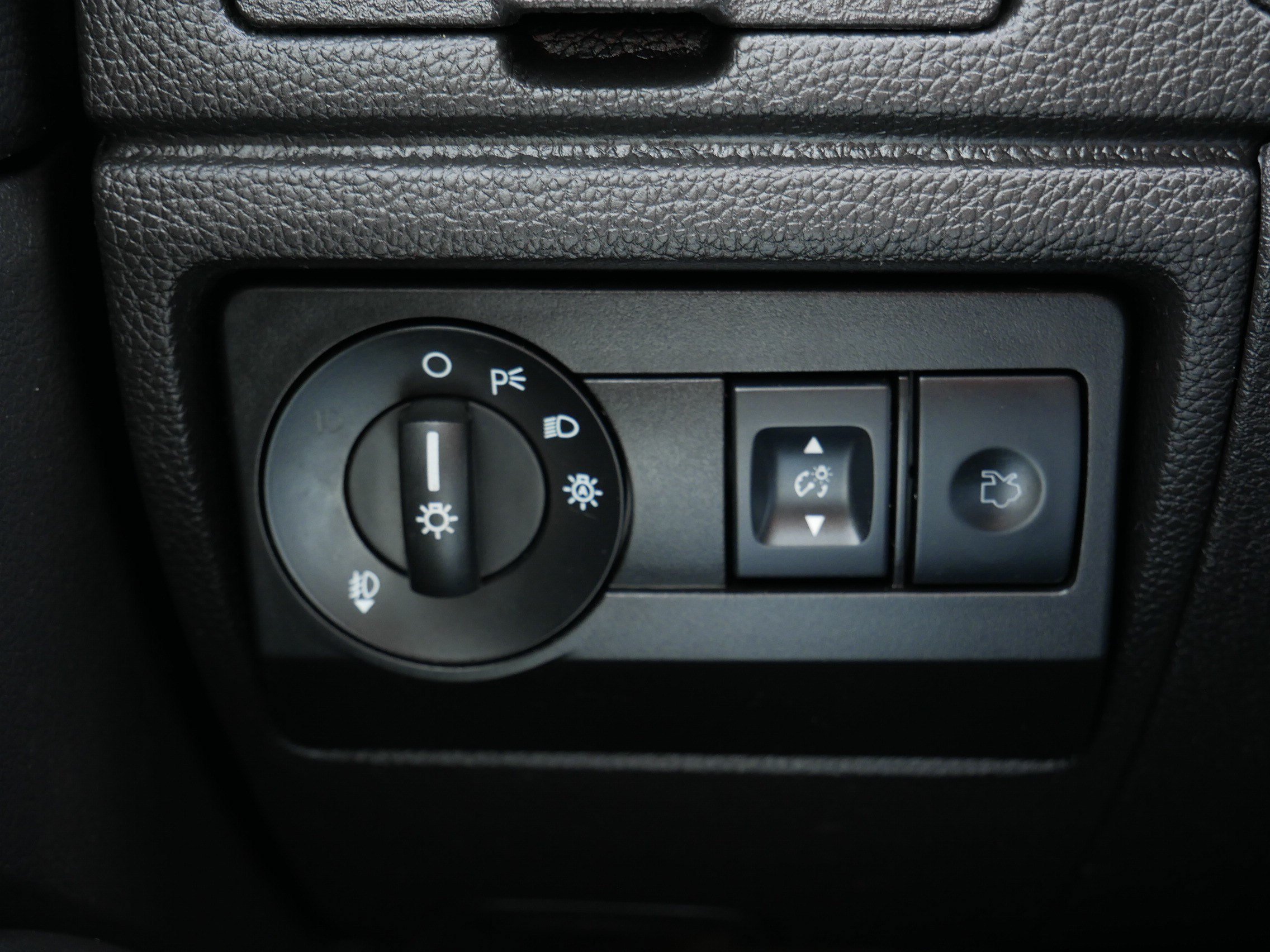 Used 2012 Ford Fusion SEL FWD image 25