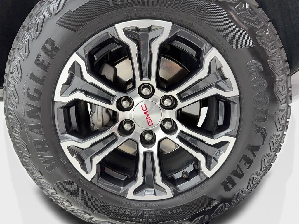 Used 2024 GMC Canyon AT4 w/ AT4 Premium Package image 47