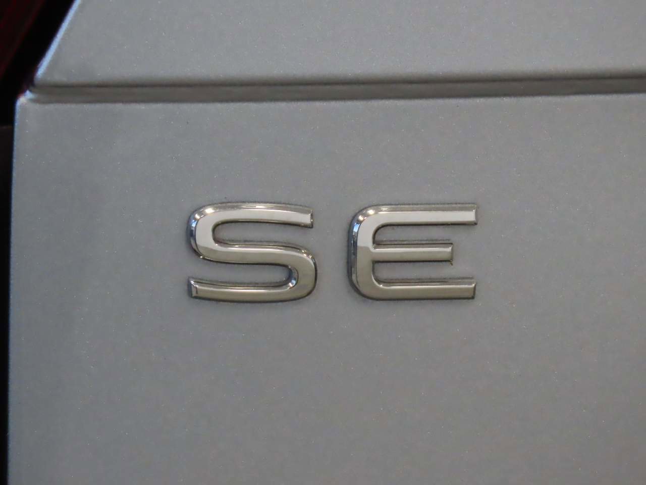 Used 2024 Volkswagen Tiguan SE image 6