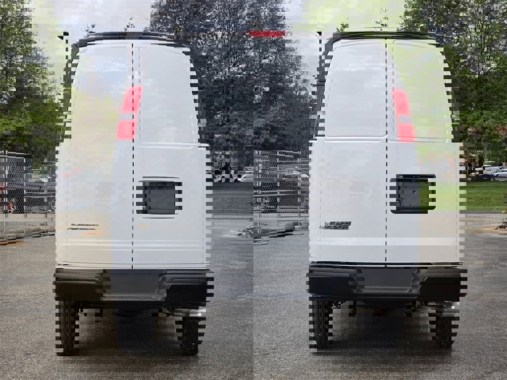 New 2025 Chevrolet Express 2500 w/ Communications Package image 7
