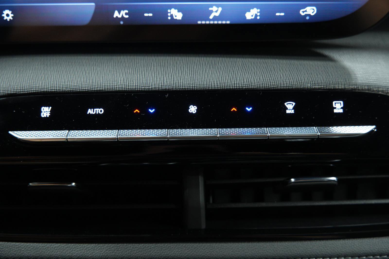 New 2026 Buick Enclave Sport Touring image 38