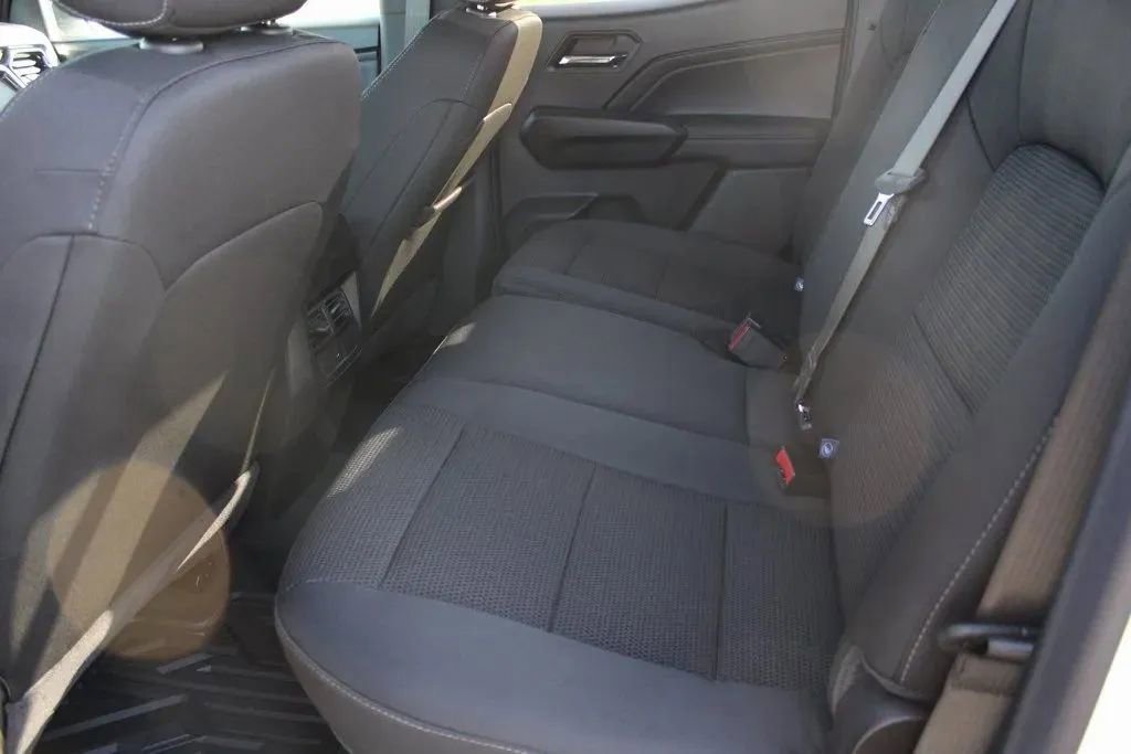 New 2026 GMC Canyon Elevation w/ LPO, Black Badging Package image 19