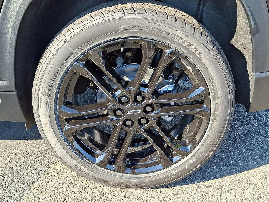 New 2026 Chevrolet Traverse LT w/ Driver Confidence Package FWD image 5