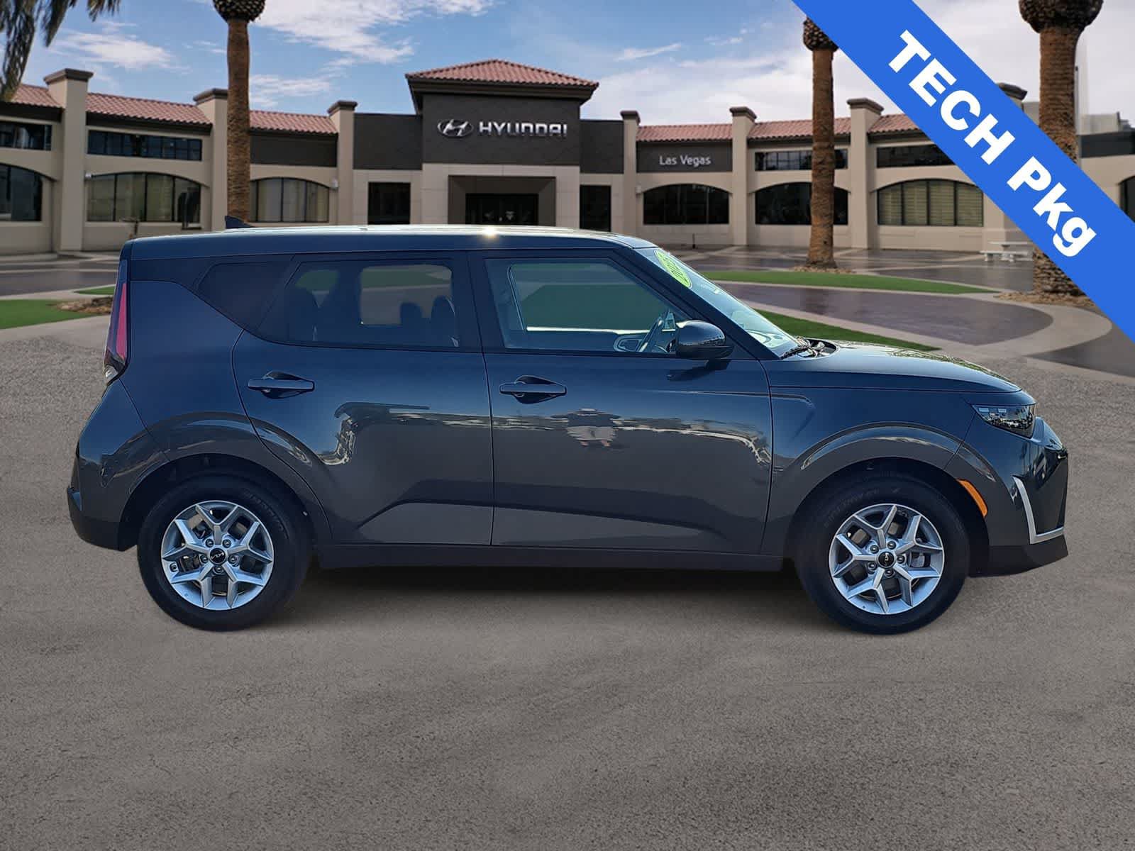 Used 2025 Kia Soul FWD image 9