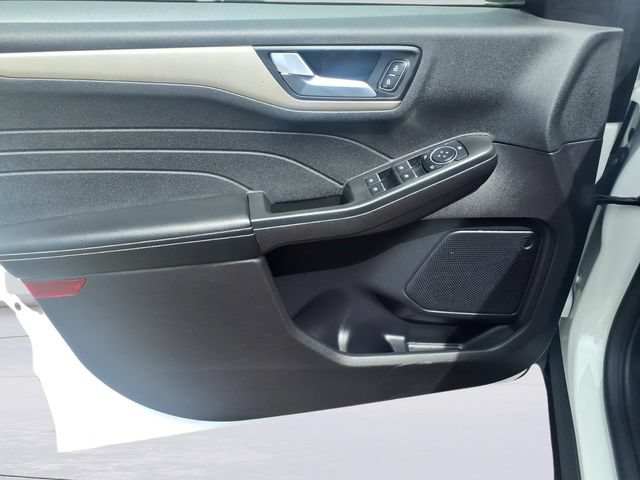 Certified 2022 Ford Escape SEL AWD/4WD image 11