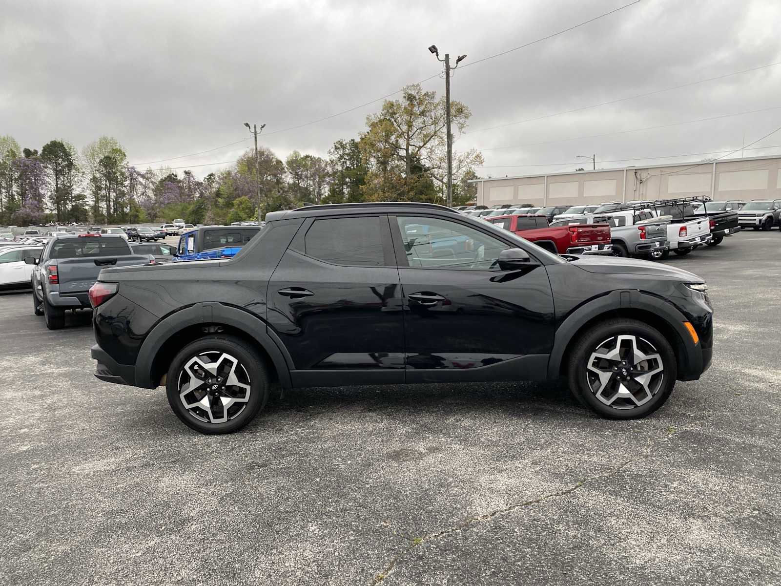 Certified 2023 Hyundai Santa Cruz Limited image 4