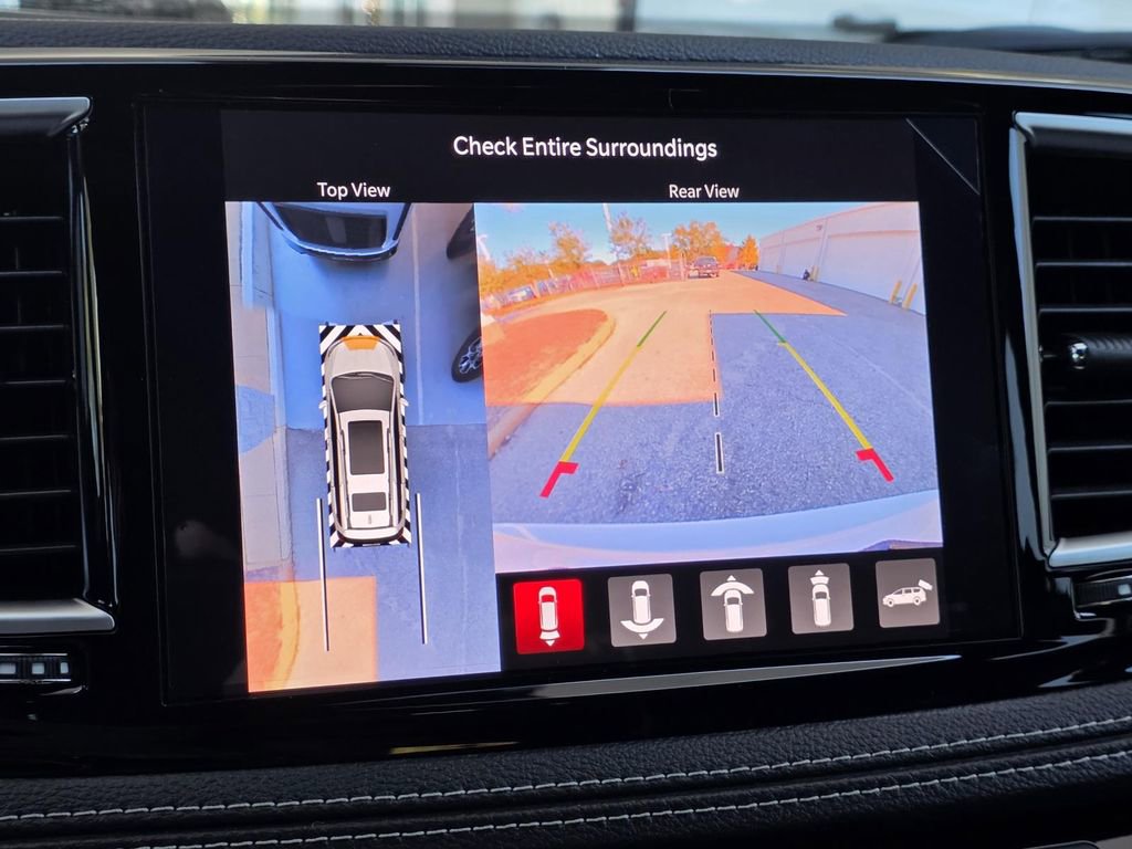 New 2026 Chrysler Pacifica Limited w/ Uconnect Theater Family Group image 20