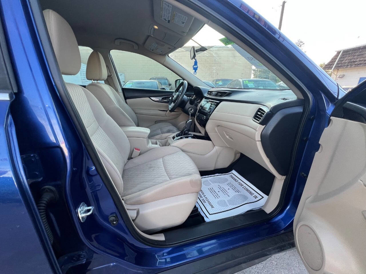 Used 2017 Nissan Rogue S AWD/4WD image 13