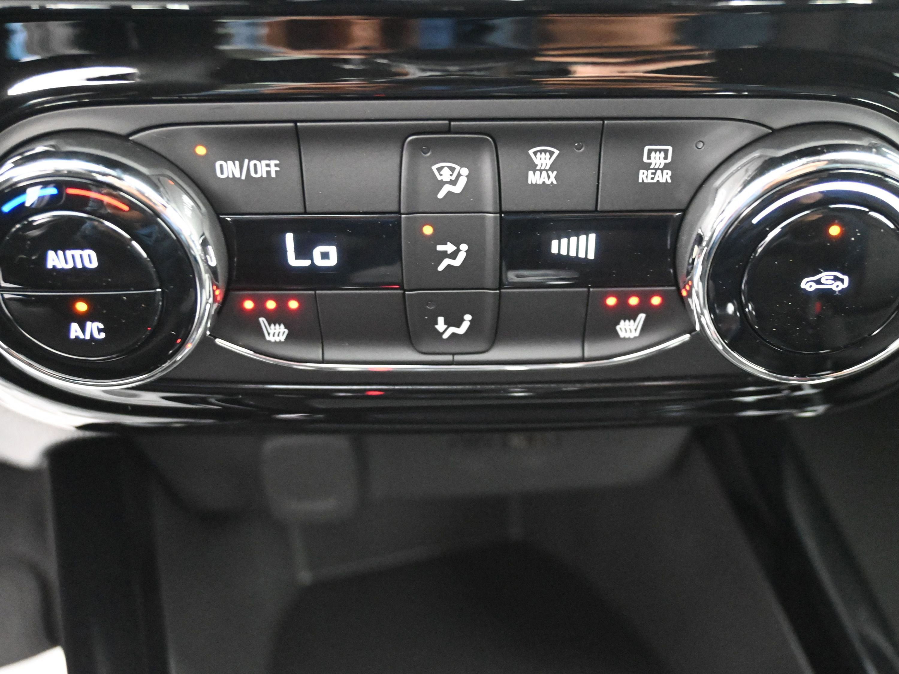 New 2026 Chevrolet Trax RS w/ Driver Confidence Package FWD image 17