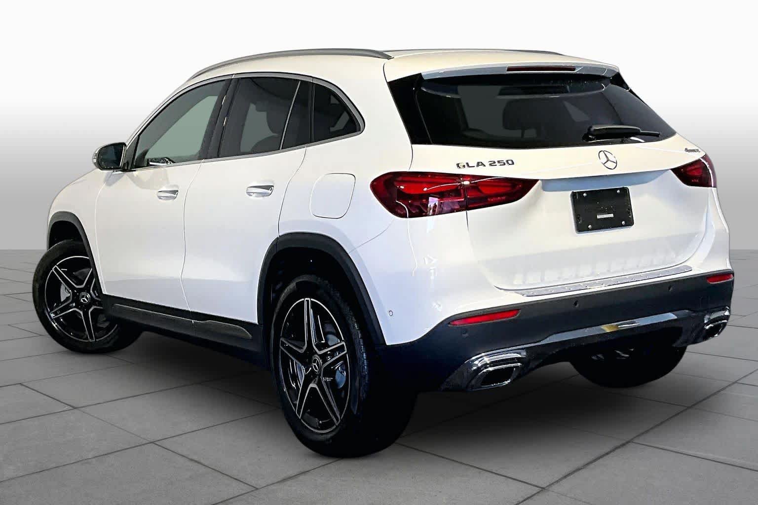 New 2026 Mercedes-Benz GLA 250 4MATIC image 3