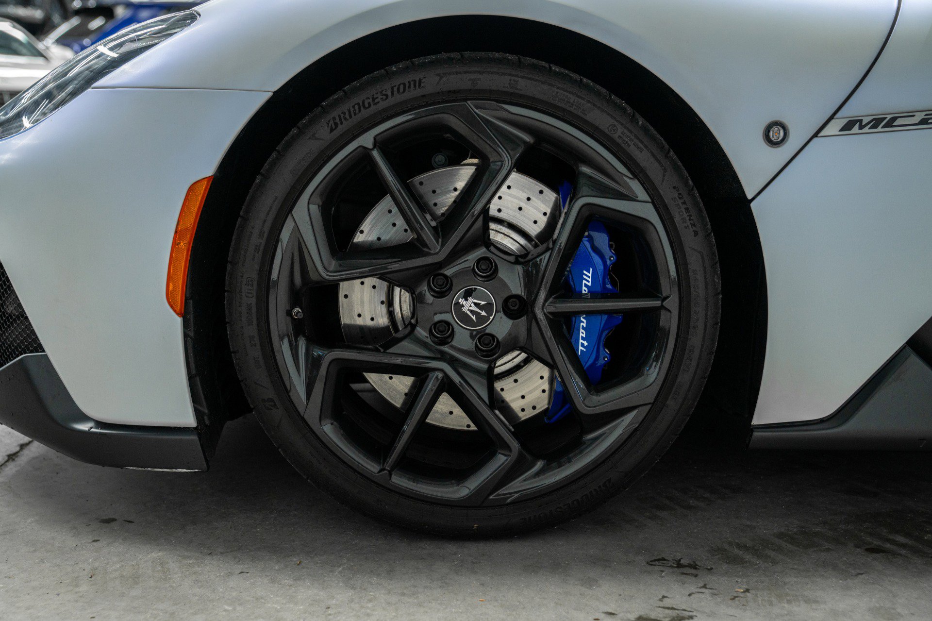 Used 2023 Maserati MC20 Spyder RWD image 9