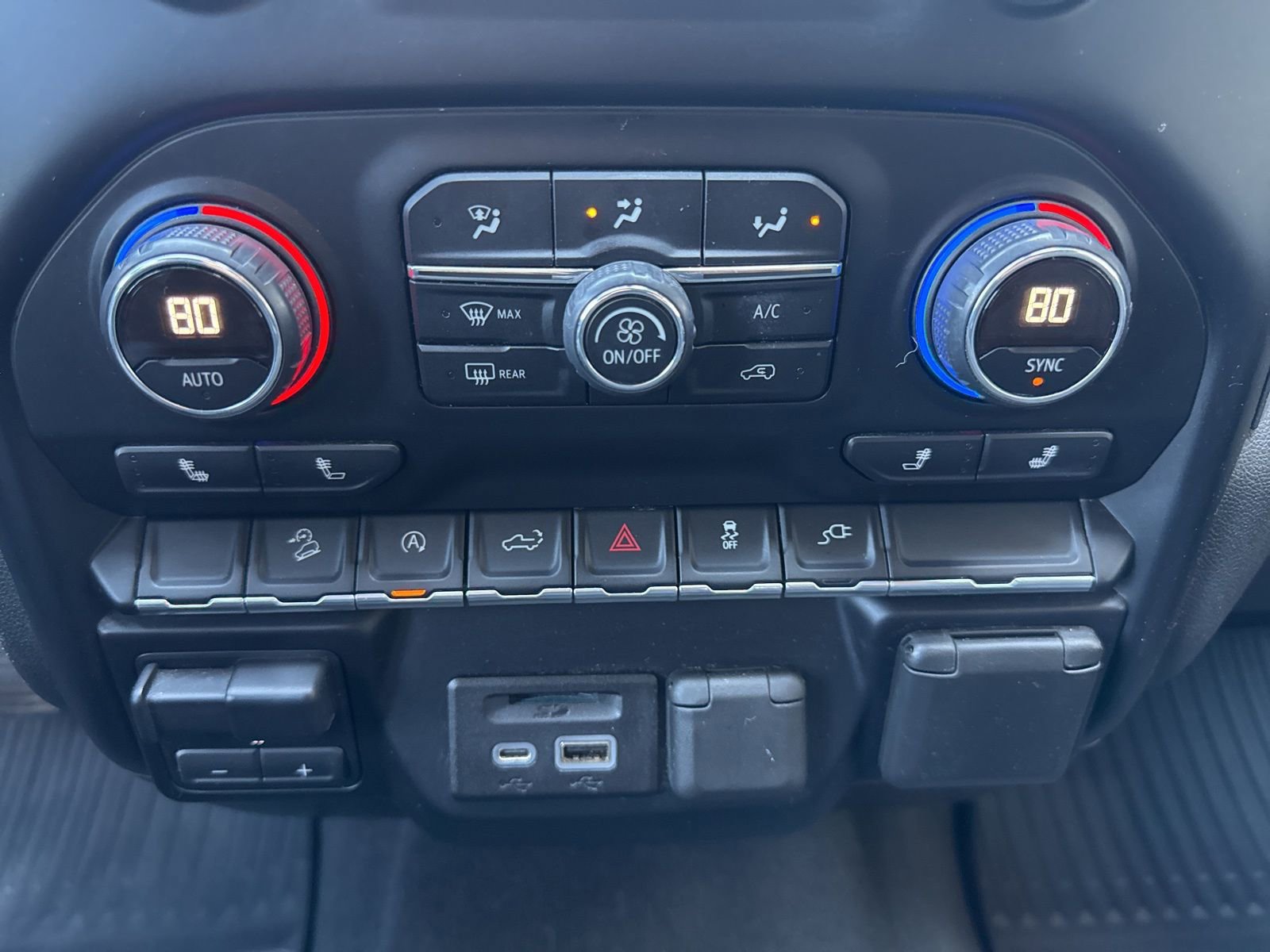 Used 2019 Chevrolet Silverado 1500 LT w/ All-Star Edition AWD/4WD image 26