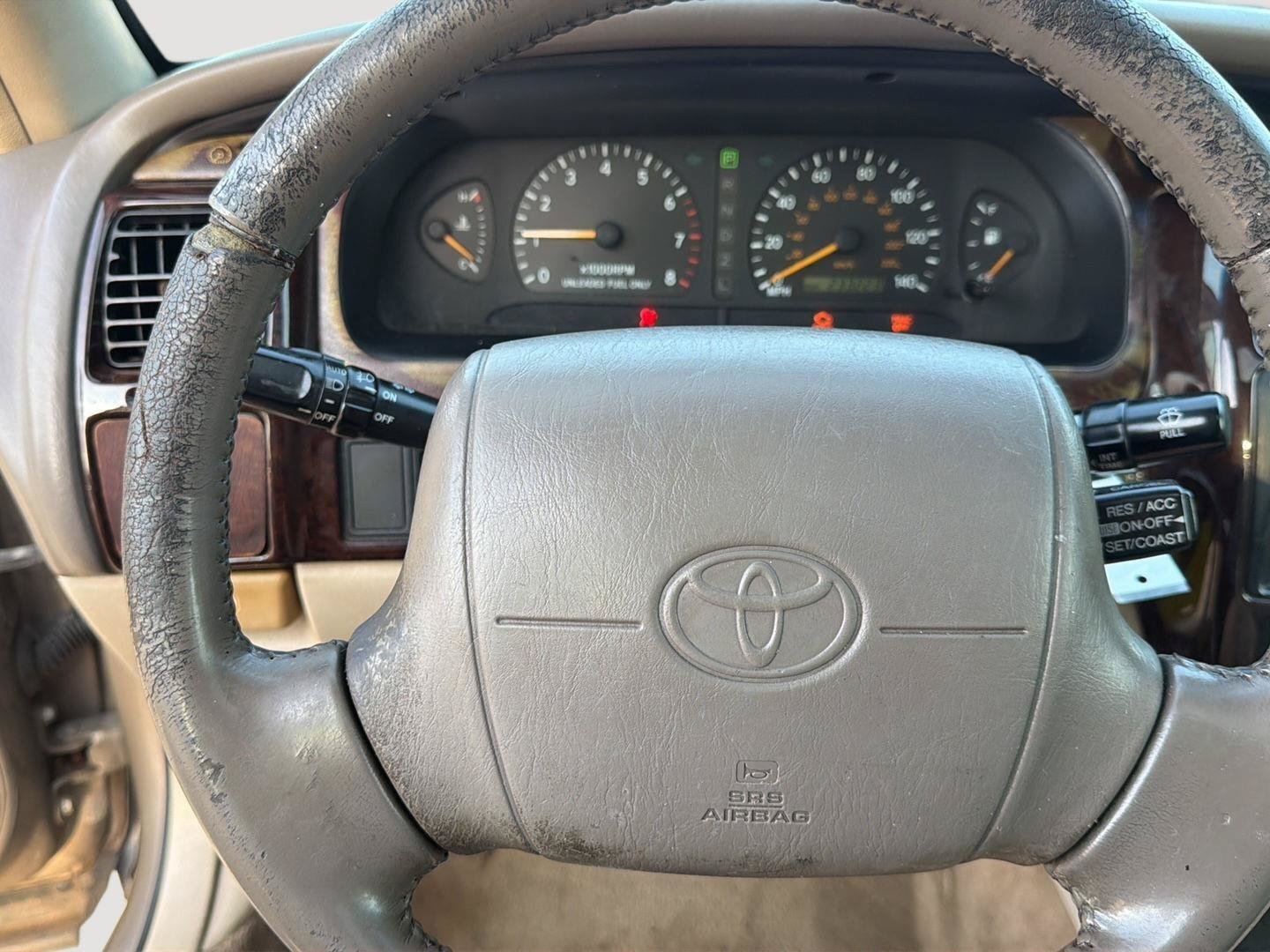 Used 1999 Toyota Avalon XLS FWD image 11
