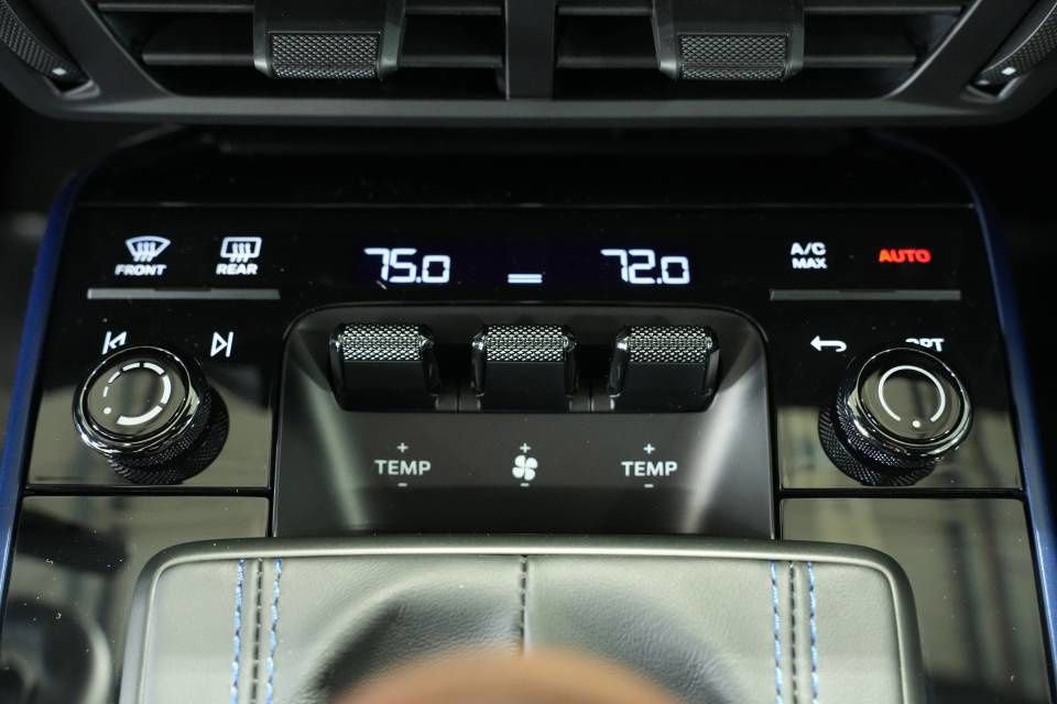 Certified 2026 Porsche 911 Carrera T image 22