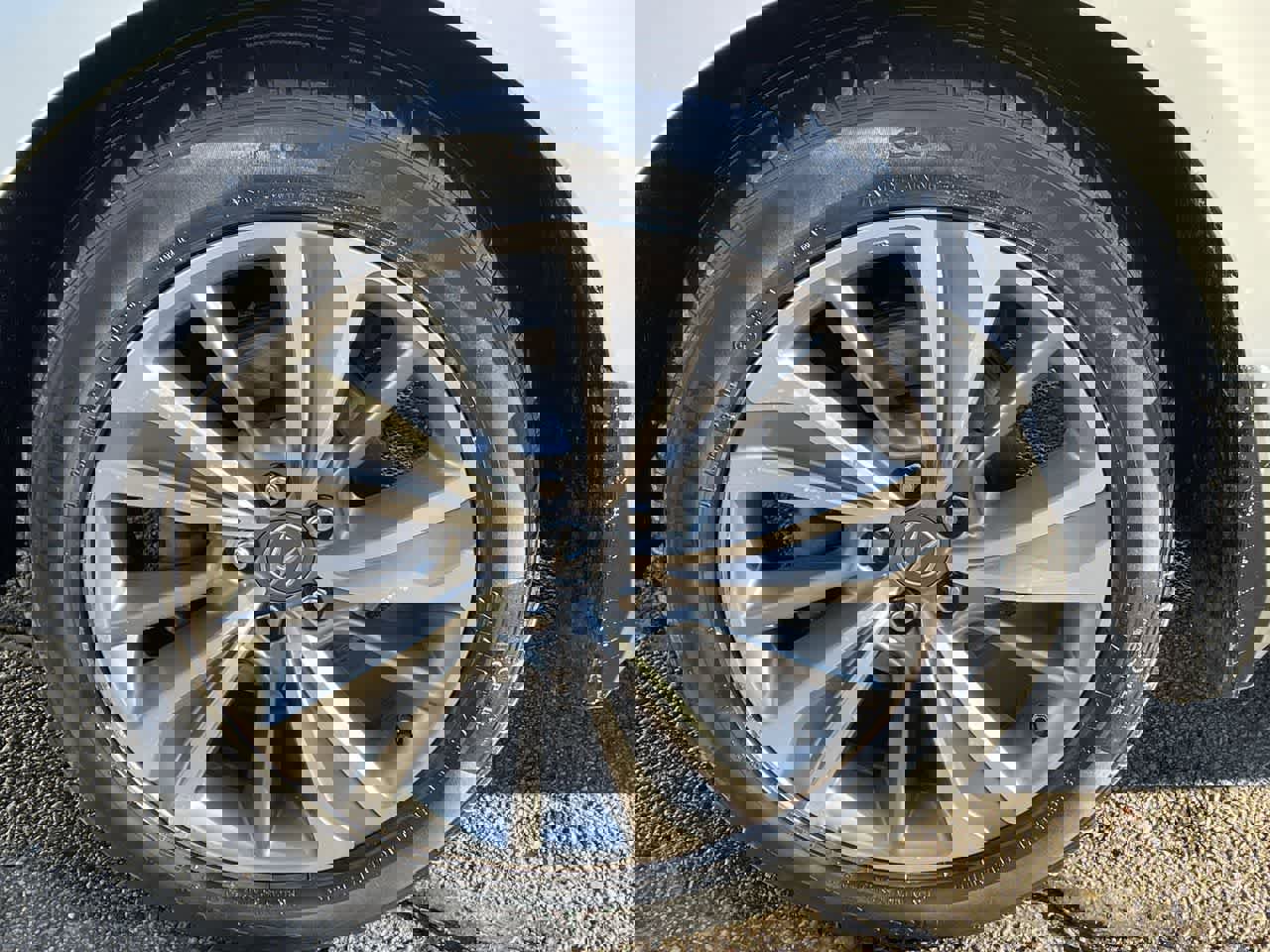 Used 2017 Acura MDX SH-AWD w/ Technology Package image 39