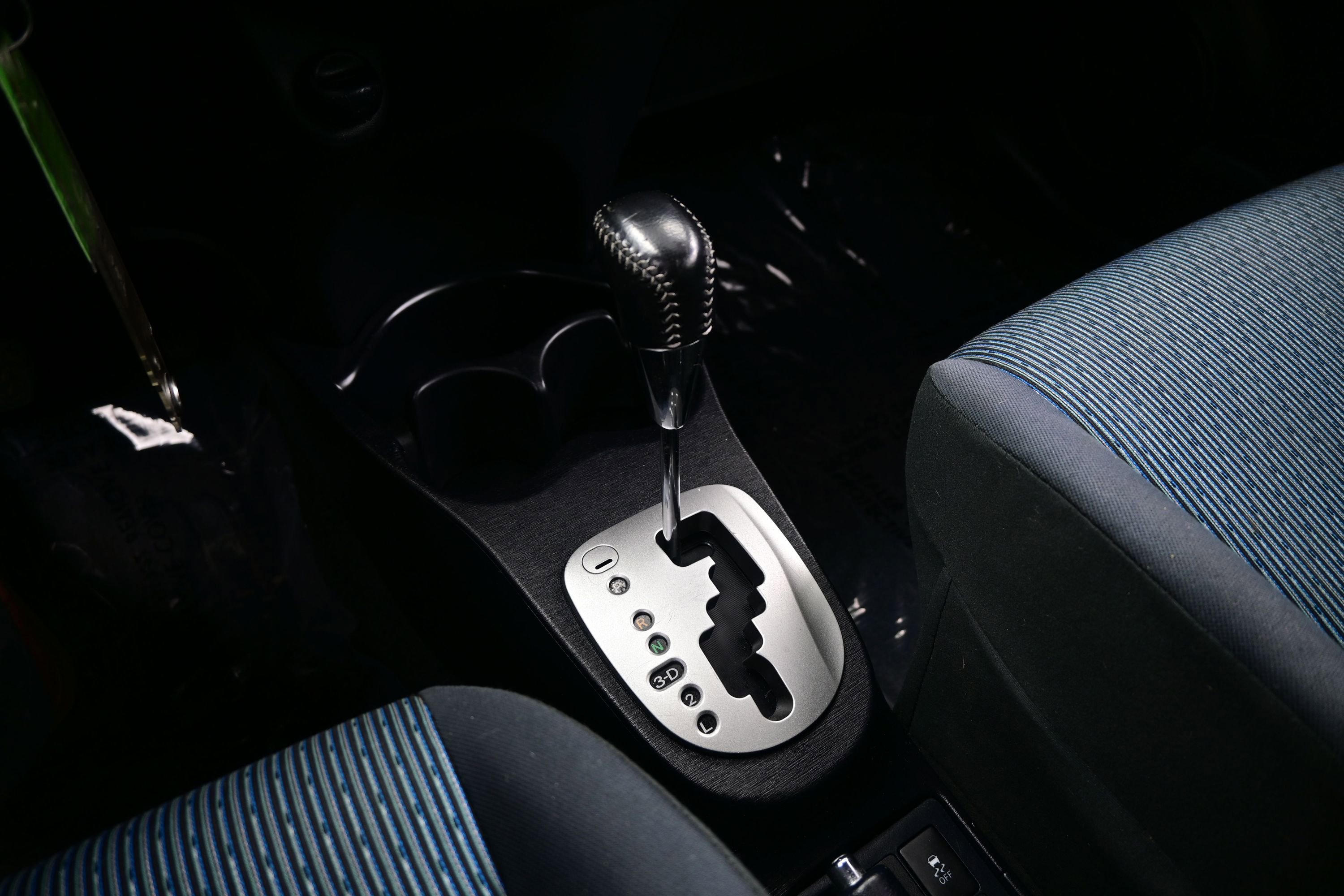 Used 2014 Toyota Yaris SE FWD image 18