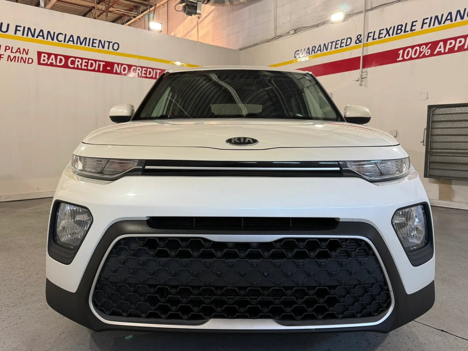 Used 2020 Kia Soul S FWD image 2