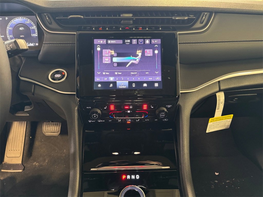 New 2025 Jeep Grand Cherokee Altitude image 22