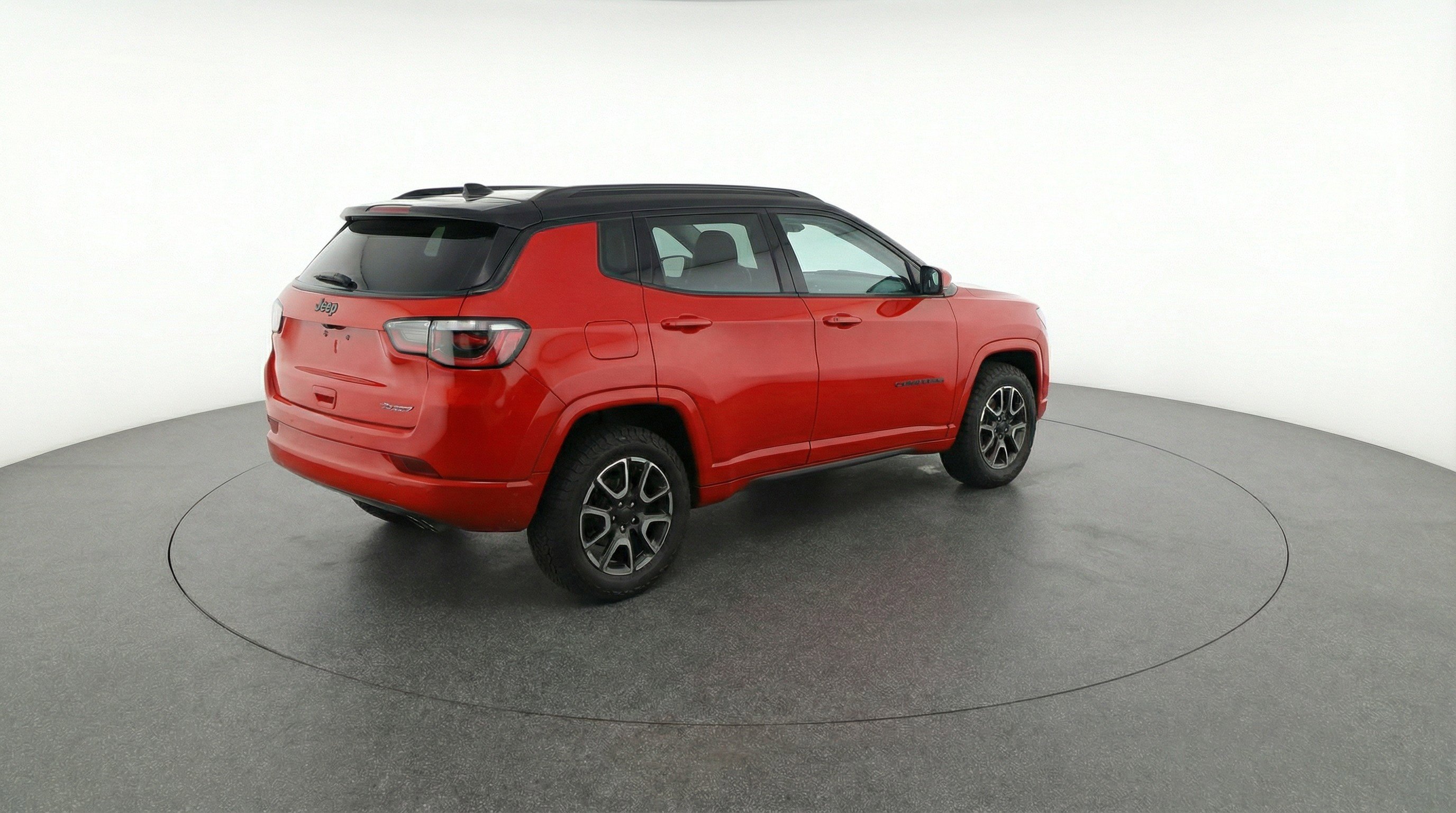 Used 2025 Jeep Compass Trailhawk image 9