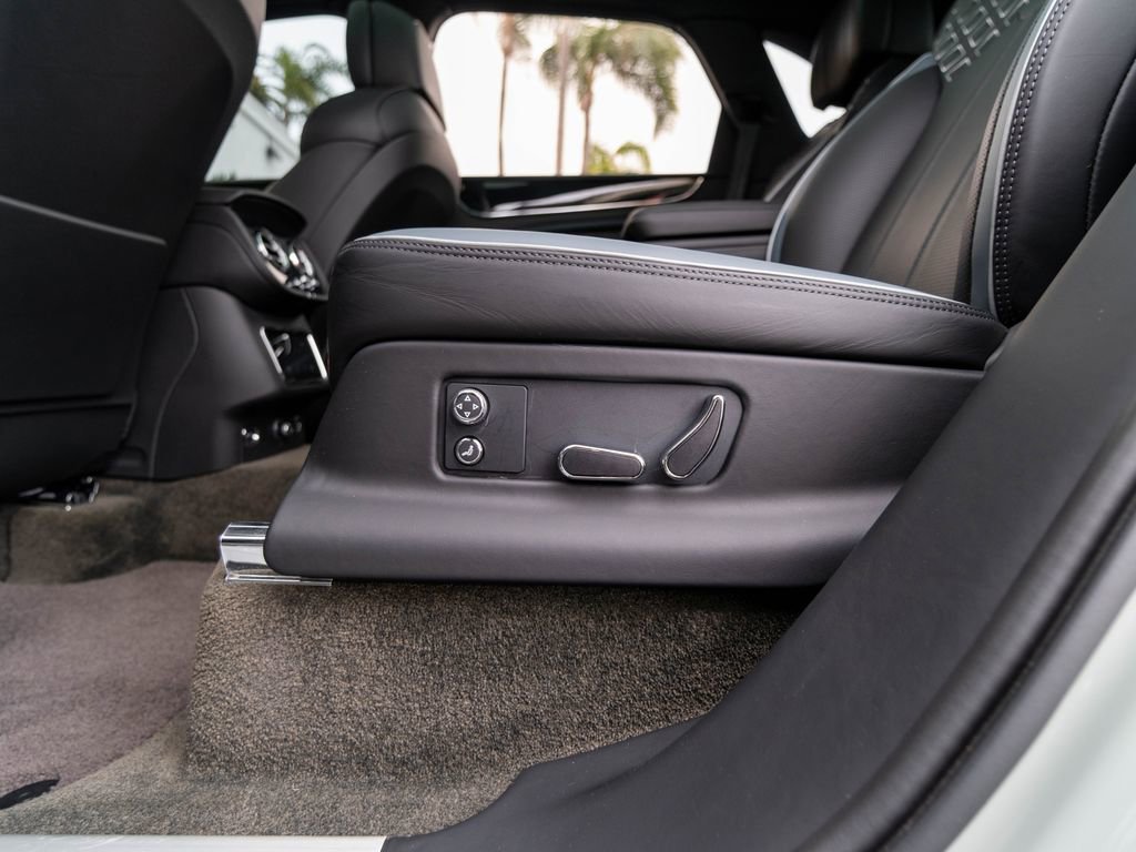 Used 2023 Bentley Bentayga Speed AWD/4WD image 23