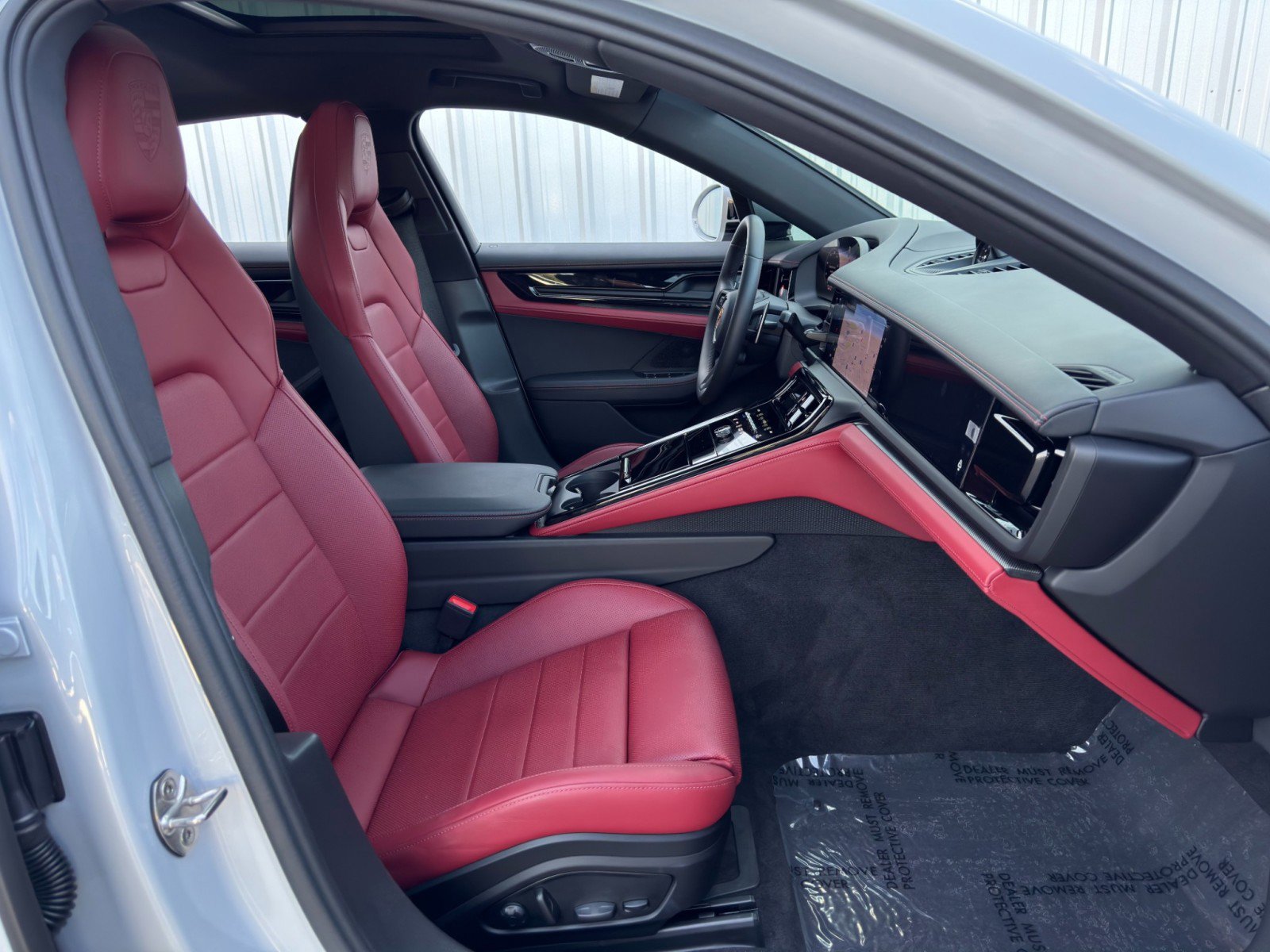 Used 2025 Porsche Panamera 4 w/ Premium Package image 16