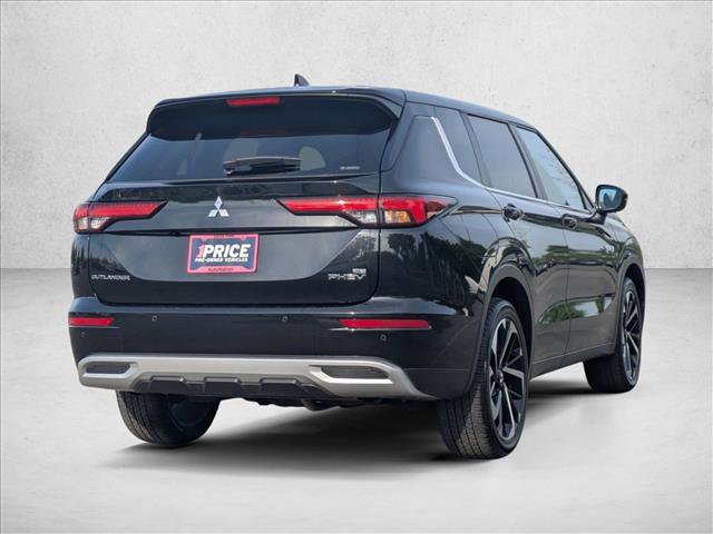 Used 2024 Mitsubishi Outlander 4WD Plug-In Hybrid image 5