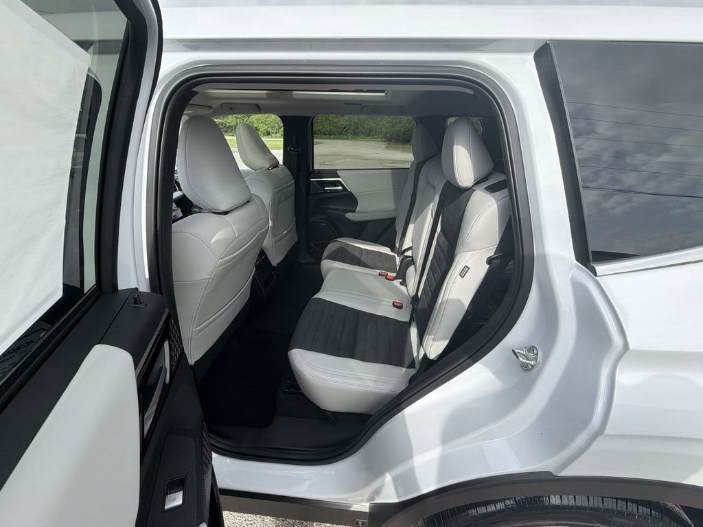New 2026 Mitsubishi Outlander SE AWD/4WD image 23