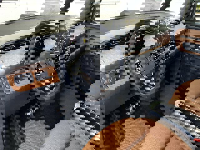 New 2025 Volkswagen ID. Buzz Pro S image 11