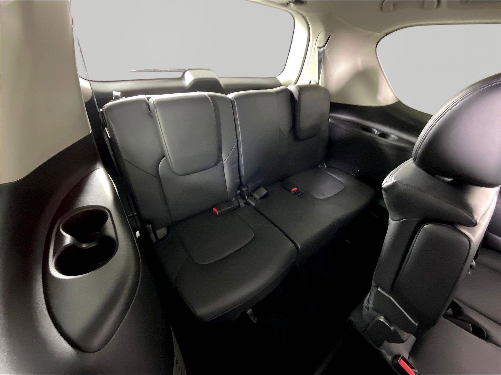 Certified 2024 Nissan Armada SL w/ Cargo Package AWD/4WD image 26