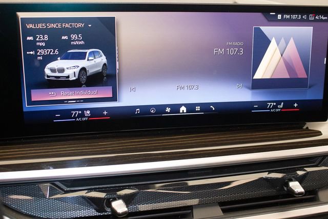 Used 2025 BMW X5 xDrive50e image 30