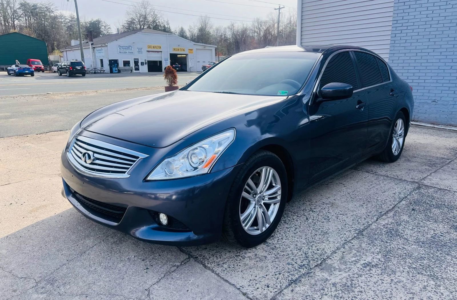Used 2010 INFINITI G37 Journey w/ Premium Pkg image 1
