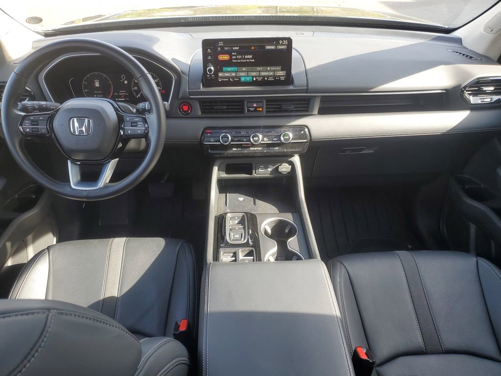 Used 2025 Honda Pilot Touring image 28