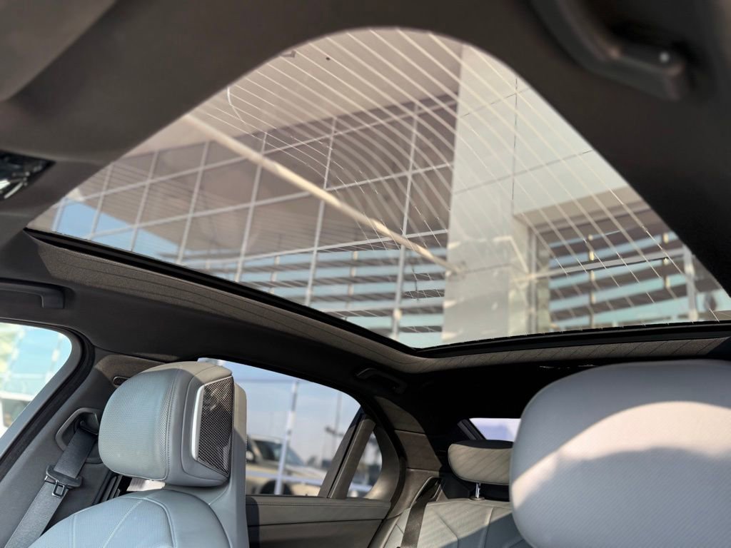 Certified 2023 BMW 740i w/ Executive Package image 12