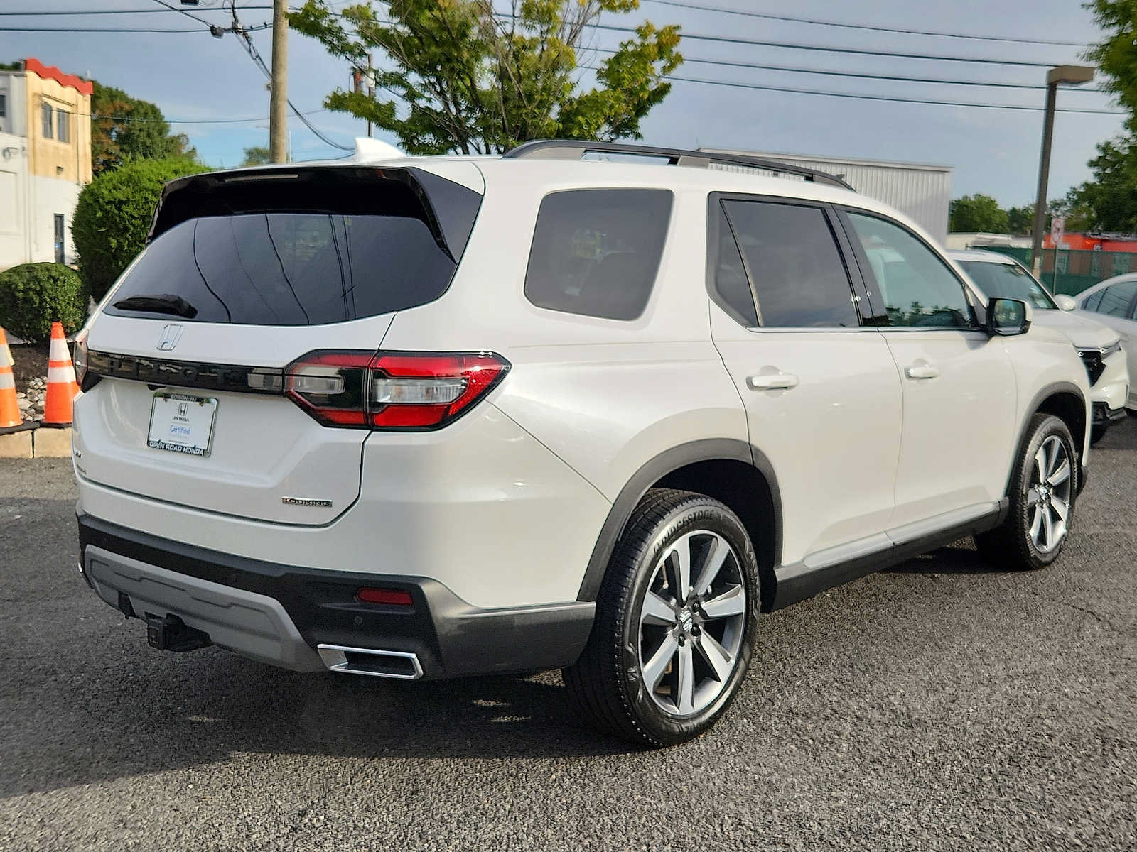 Certified 2023 Honda Pilot Touring image 6