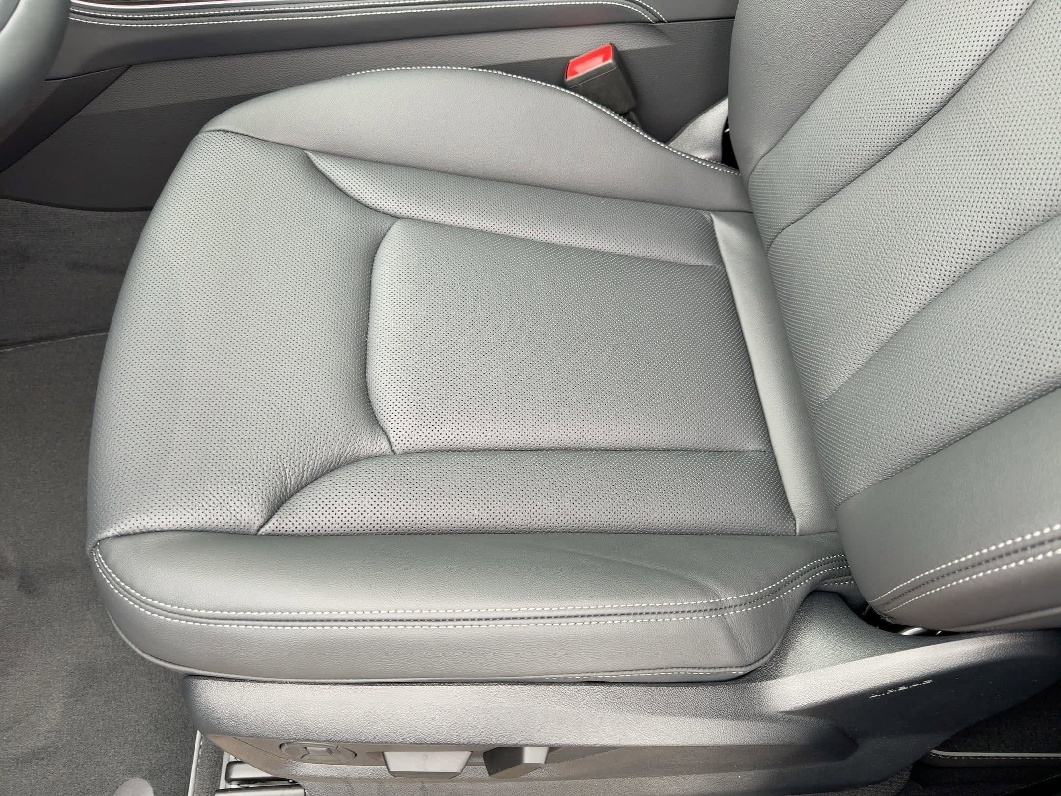 New 2026 Audi Q7 3.0T Premium Plus AWD/4WD image 14