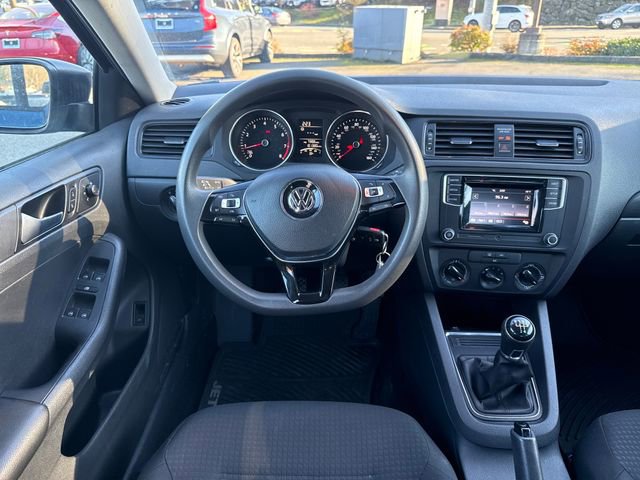 Used 2016 Volkswagen Jetta S image 30