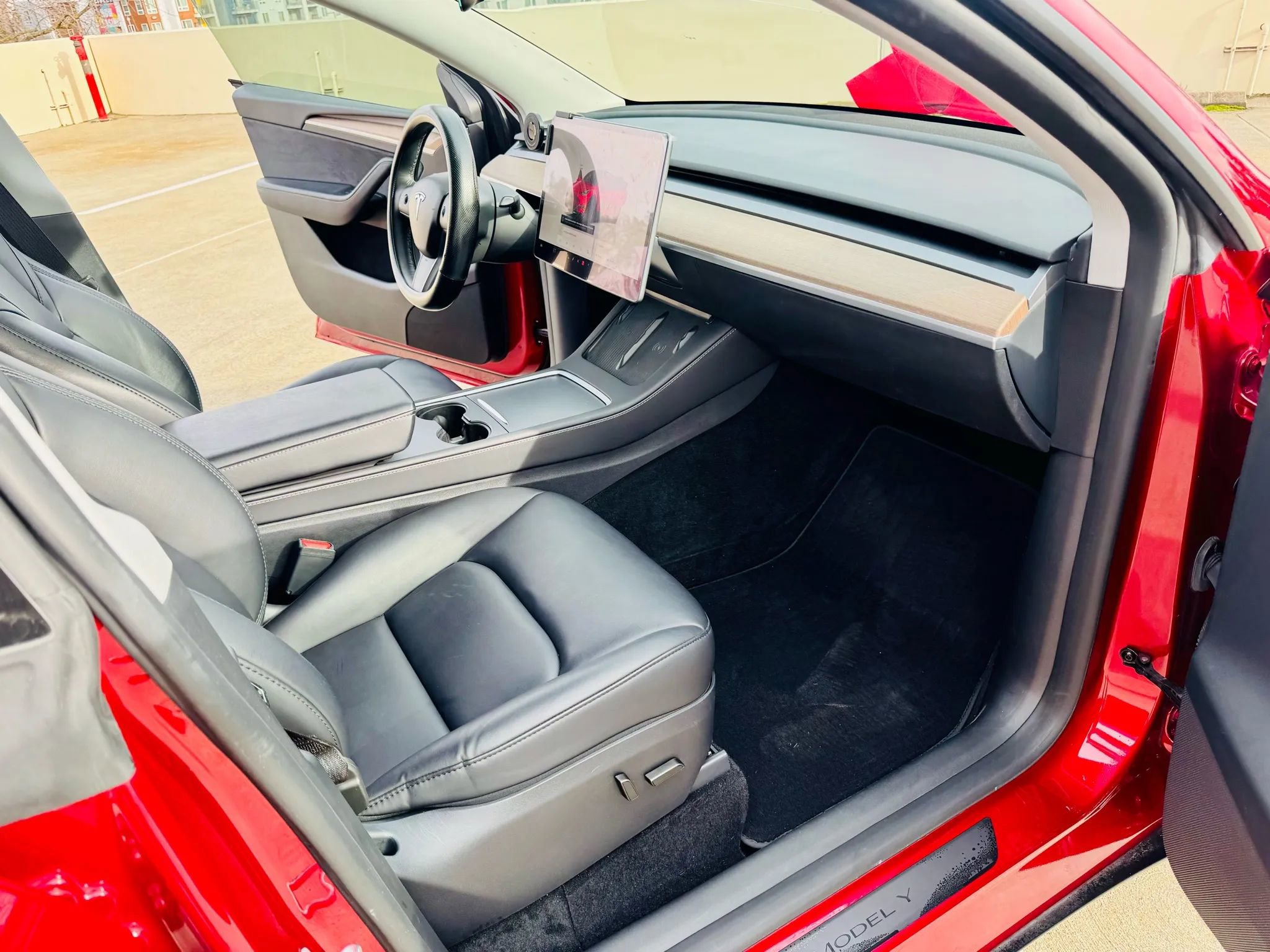 Used 2024 Tesla Model Y Performance image 20