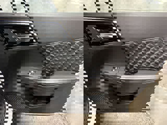 Used 2024 Mitsubishi Outlander SEL image 25