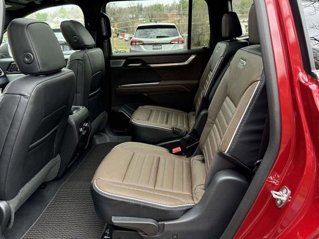 New 2026 GMC Acadia Denali Ultimate AWD/4WD image 11