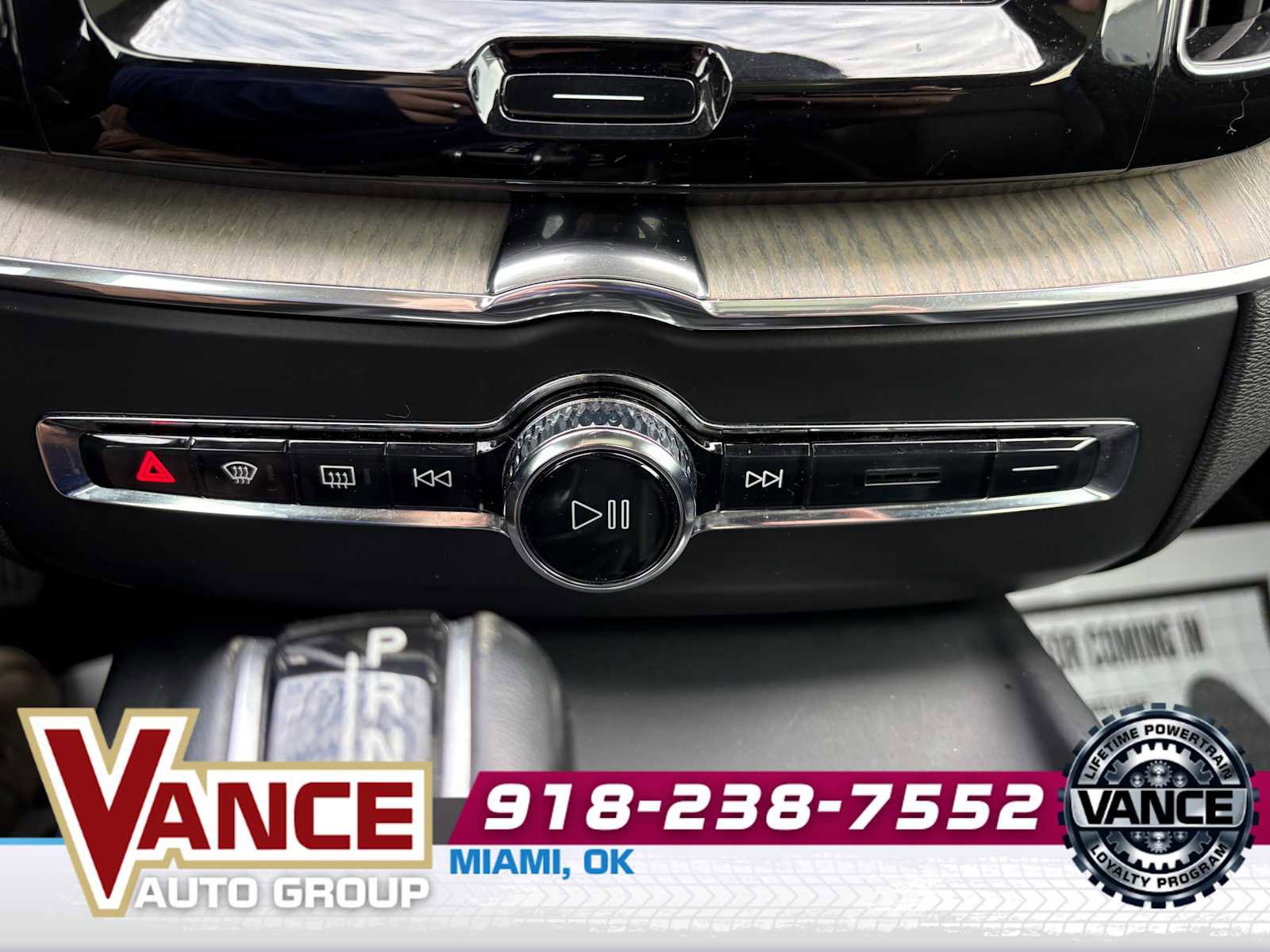 Used 2018 Volvo XC60 T6 Inscription w/ Advanced Package image 24