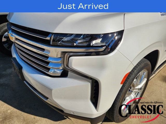 Used 2023 Chevrolet Suburban High Country w/ Premium Package image 13