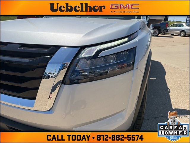 Used 2025 Nissan Pathfinder SV AWD/4WD image 15